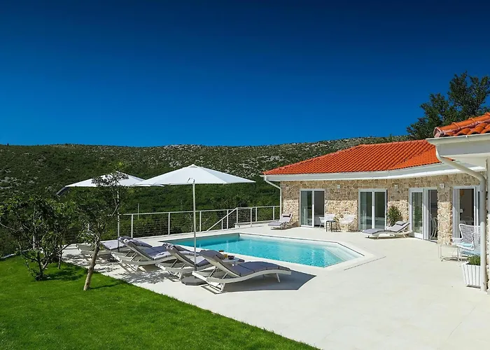 Vikendica Senza Nome *